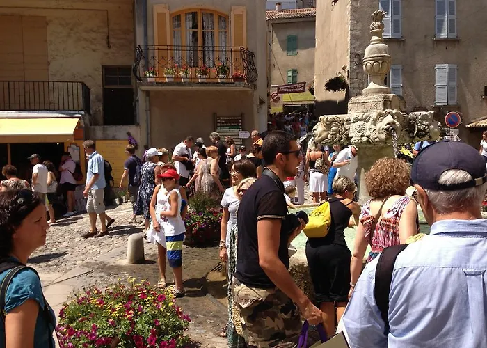 La Grande Dame Couette-café 3*